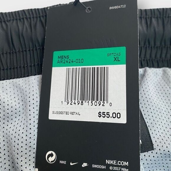 Nike Sportswear Windrunner Track Shorts  Black/Grey AR2424-010 Mens size XL New - Picture 10 of 10